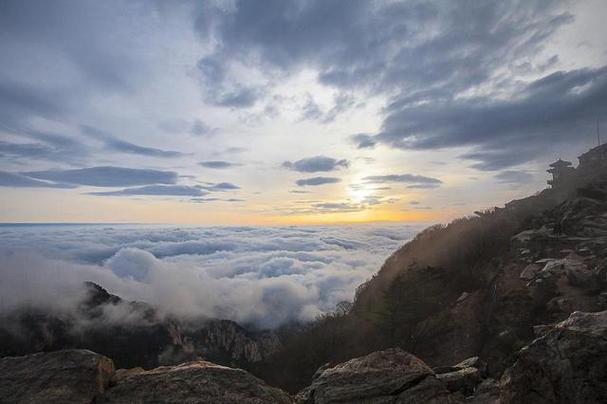 泰山8月份白天山顶冷吗?10月泰山温度山顶是多少-图1 泰山8月份白天山顶冷吗?10月泰山温度山顶是多少-图1