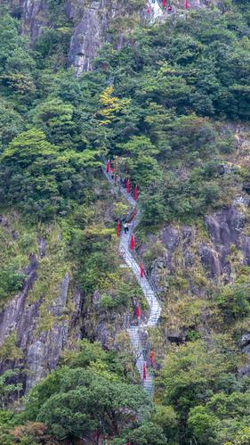 十月份去广东哪里旅游比较好玩的?今天连州金子山温度有多少-图3 十月份去广东哪里旅游比较好玩的?今天连州金子山温度有多少-图3