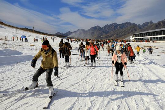 保定过年去哪玩?狼牙山滑雪场租装备多少钱-图3 保定过年去哪玩?狼牙山滑雪场租装备多少钱-图3