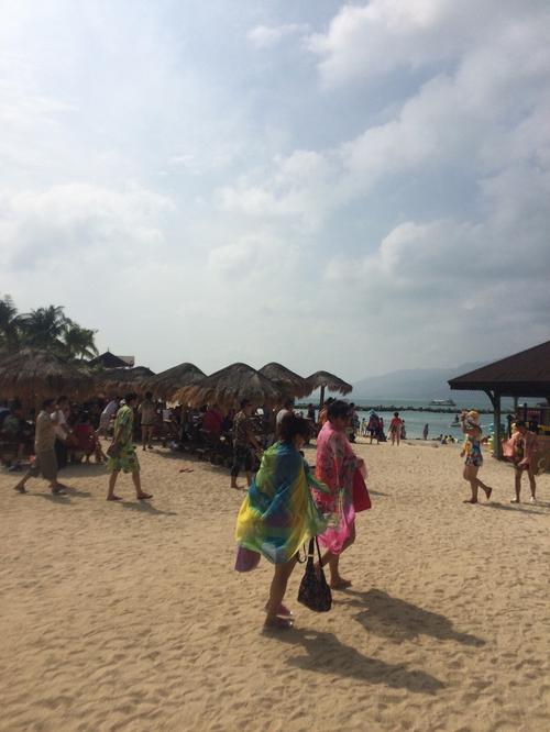 元旦去三亚,游泳会冷吗?海南三亚元旦气温是多少度-图2 元旦去三亚,游泳会冷吗?海南三亚元旦气温是多少度-图2