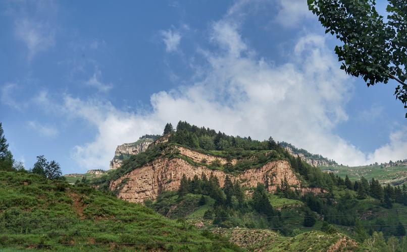 山西省芦芽山景区垂直高度?忻州芦芽山海拔多少-图1 山西省芦芽山景区垂直高度?忻州芦芽山海拔多少-图1
