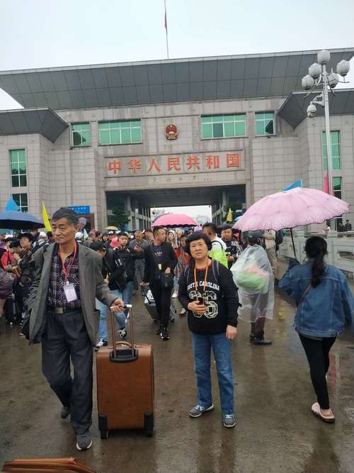 求广西东兴口岸越南香烟,量大?广西抽什么烟多少钱一盒-图1 求广西东兴口岸越南香烟,量大?广西抽什么烟多少钱一盒-图1
