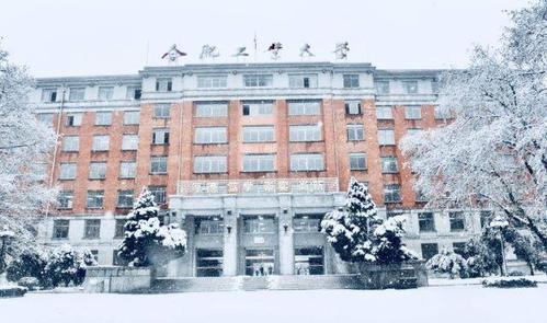 合肥工业大学宣城冬天冷吗?合肥2016年最冷的一天多少度-图1 合肥工业大学宣城冬天冷吗?合肥2016年最冷的一天多少度-图1