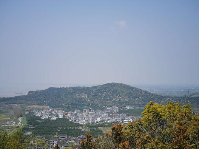 海宁尖山有野生眼镜吗?海宁气温是多少-图1 海宁尖山有野生眼镜吗?海宁气温是多少-图1