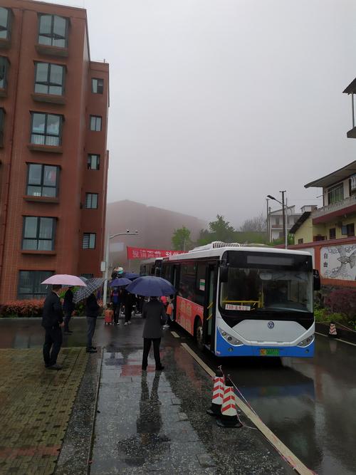 遵义市到正安县流渡中学的客车需要多少时间?流渡到正安有多少个测速的-图1 遵义市到正安县流渡中学的客车需要多少时间?流渡到正安有多少个测速的-图1