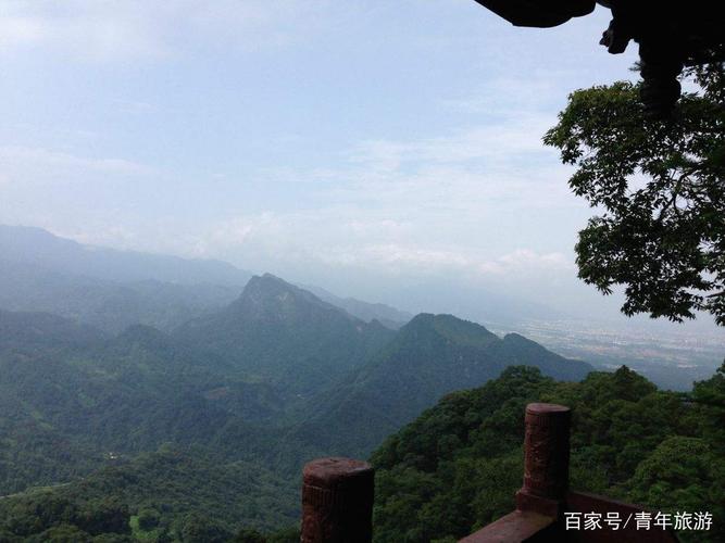 10月青城山山顶气温多少度?青城山今日气温多少度-图2 10月青城山山顶气温多少度?青城山今日气温多少度-图2
