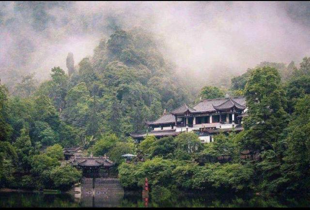 10月青城山山顶气温多少度?青城山今日气温多少度-图3 10月青城山山顶气温多少度?青城山今日气温多少度-图3