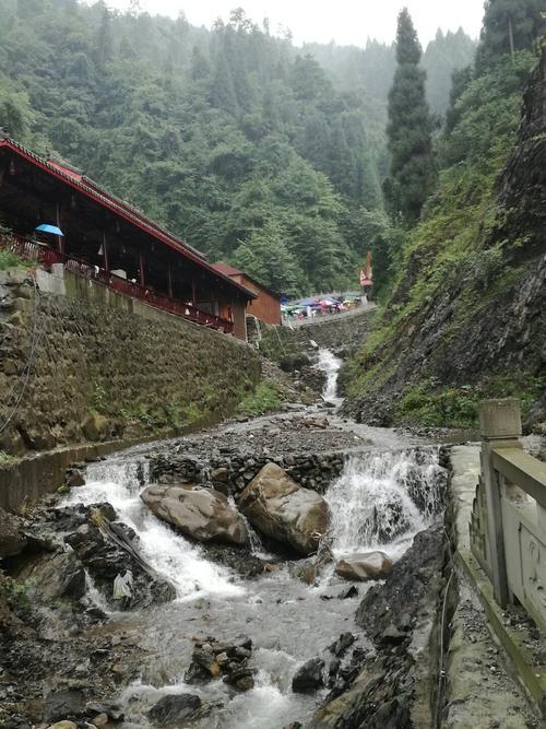 什邡红峡谷和神瀑沟哪个好玩什邡有多少风景区-图3 什邡红峡谷和神瀑沟哪个好玩什邡有多少风景区-图3