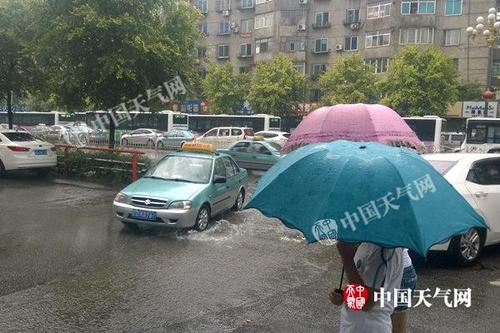 辽宁抚顺暴雨是人工降雨吗?抚顺明天的气温是多少-图2 辽宁抚顺暴雨是人工降雨吗?抚顺明天的气温是多少-图2
