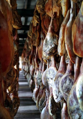 宣威火腿怎么腌制?宣威现在的温度是多少-图2 宣威火腿怎么腌制?宣威现在的温度是多少-图2