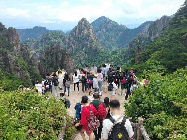 黄山风景区月底气温有几度?黄山现在温度多少时间-图2 黄山风景区月底气温有几度?黄山现在温度多少时间-图2