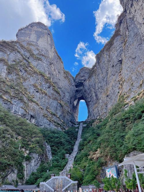 天门山坡度多少?天门山的天气是多少公里-图3 天门山坡度多少?天门山的天气是多少公里-图3