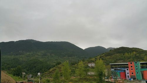 贵州铜仁平均海拔多少米?石阡温度有多少度-图2 贵州铜仁平均海拔多少米?石阡温度有多少度-图2