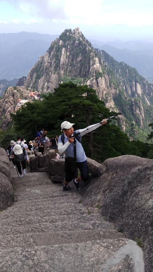 黄山6月份热吗?黄山顶的温度是多少-图1 黄山6月份热吗?黄山顶的温度是多少-图1