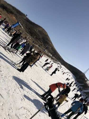 邯郸滑雪场十大排名?秦皇古道滑雪多少钱-图1 邯郸滑雪场十大排名?秦皇古道滑雪多少钱-图1