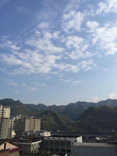 安康冬季气温适合宜居么?陕西安康最冷多少度-图1 安康冬季气温适合宜居么?陕西安康最冷多少度-图1