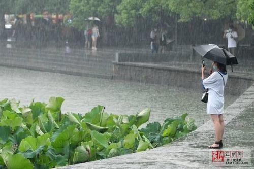 浙江梅雨季节适合旅游吗?浙江夏天空气湿度是多少-图1 浙江梅雨季节适合旅游吗?浙江夏天空气湿度是多少-图1