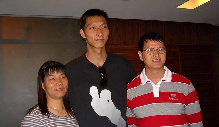 易建联父亲是东北的吗?东北离鹤山多少公里-图1 易建联父亲是东北的吗?东北离鹤山多少公里-图1