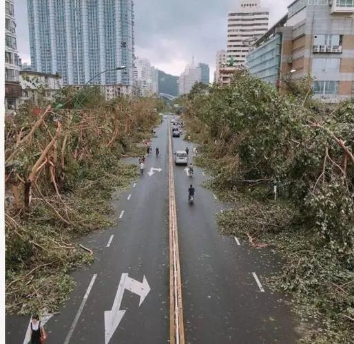 莫兰蒂风速多少?厦门台风莫兰蒂多少级-图3 莫兰蒂风速多少?厦门台风莫兰蒂多少级-图3