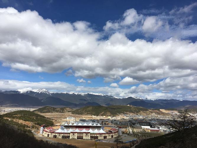 五一香格里拉冷吗?香格里拉2月份的气温是多少度-图2 五一香格里拉冷吗?香格里拉2月份的气温是多少度-图2