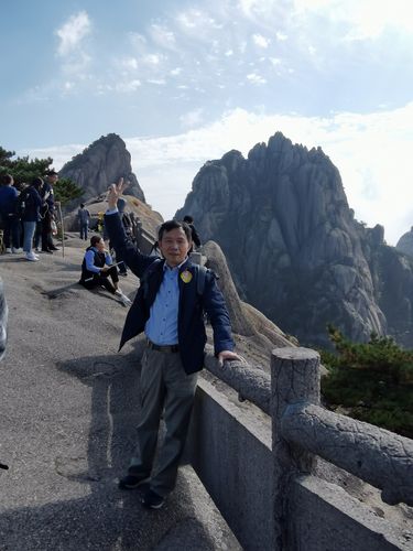 十一月份去黄山旅游可适合?11月黄山气温多少度-图1 十一月份去黄山旅游可适合?11月黄山气温多少度-图1