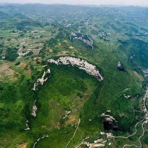 镇雄有哪些景点?镇雄芒部镇有多少人-图2 镇雄有哪些景点?镇雄芒部镇有多少人-图2