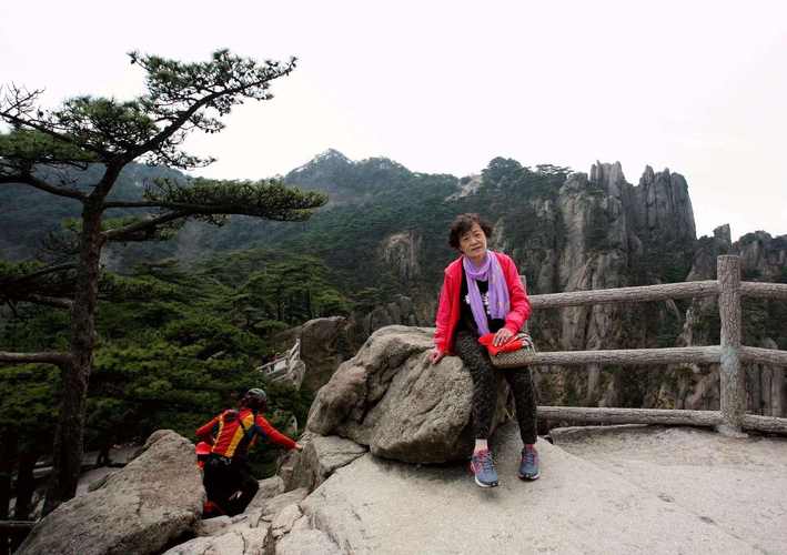 安徽黄山顶上的温度晚上现在多少度?黄山顶上现在有多少度-图1 安徽黄山顶上的温度晚上现在多少度?黄山顶上现在有多少度-图1