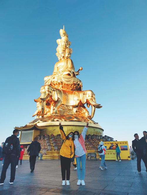 七月份峨眉山顶大概几度?峨眉山市夏天温度多少-图1 七月份峨眉山顶大概几度?峨眉山市夏天温度多少-图1