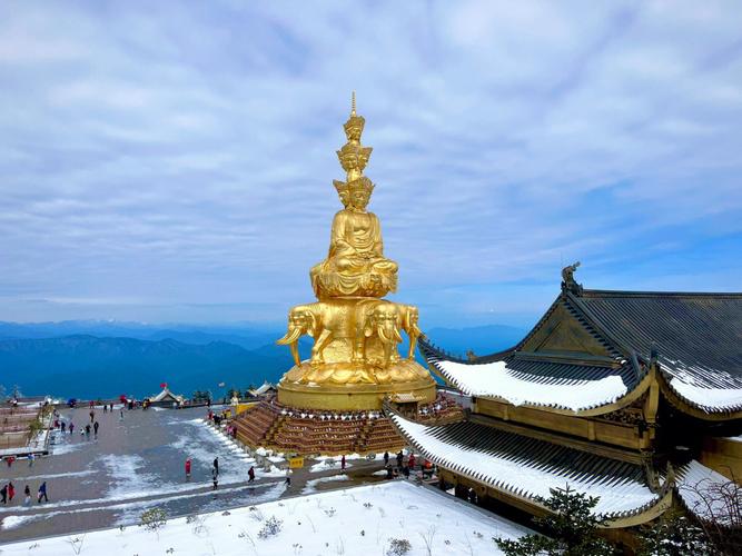 七月份峨眉山顶大概几度?峨眉山市夏天温度多少-图3 七月份峨眉山顶大概几度?峨眉山市夏天温度多少-图3