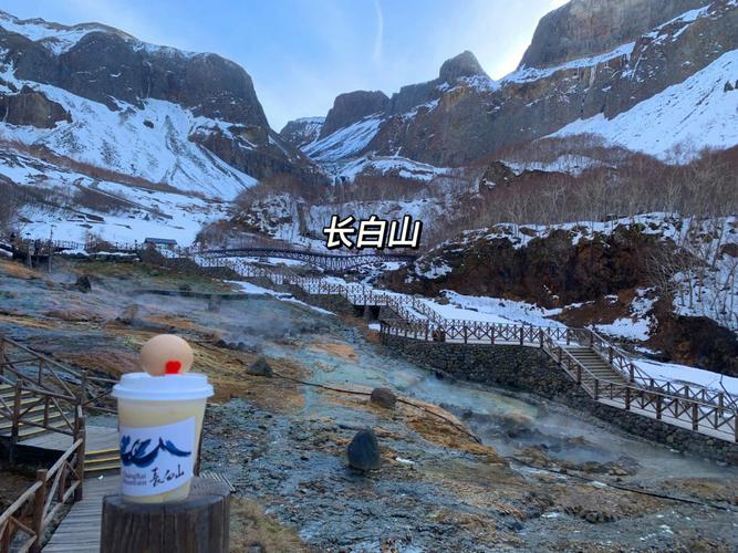 为什么长白山降雪较多?长白山六月份多少度-图3 为什么长白山降雪较多?长白山六月份多少度-图3