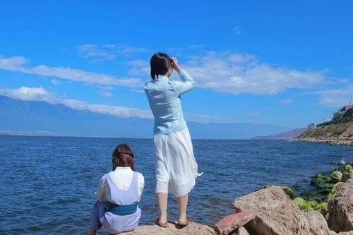 8月份洱海穿什么衣服?洱海八月份多少度-图1 8月份洱海穿什么衣服?洱海八月份多少度-图1