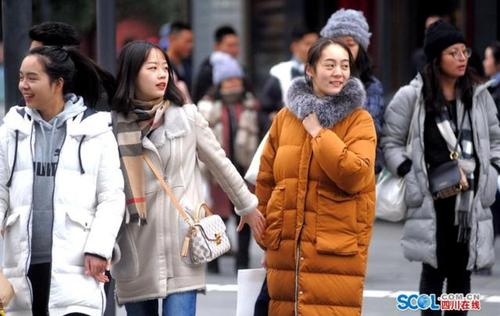 成都冬天6-8度左右穿什么衣服?成都6温度是多少钱-图2 成都冬天6-8度左右穿什么衣服?成都6温度是多少钱-图2