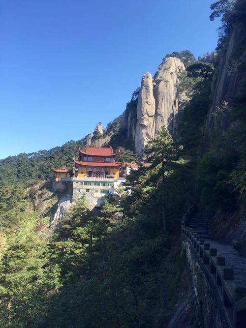 安庆市周边有什么好玩的?去九华山玩一周大概多少钱-图1 安庆市周边有什么好玩的?去九华山玩一周大概多少钱-图1