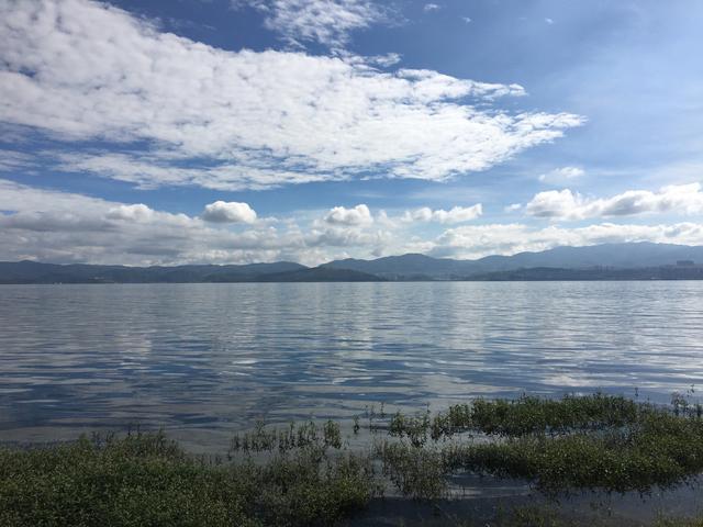 8月份洱海穿什么衣服?夏天大理洱海里的水温是多少-图2 8月份洱海穿什么衣服?夏天大理洱海里的水温是多少-图2