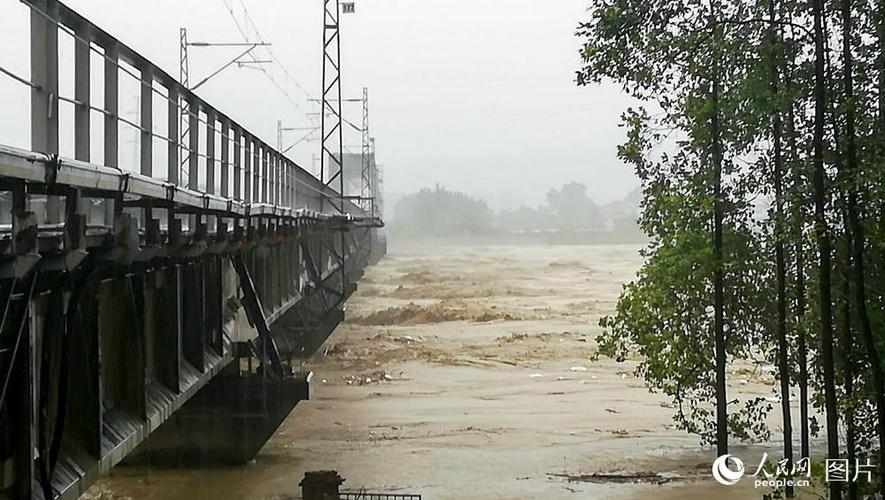 高铁受韶关暴雨影响吗?韶关06年洪灾死了多少人-图3 高铁受韶关暴雨影响吗?韶关06年洪灾死了多少人-图3