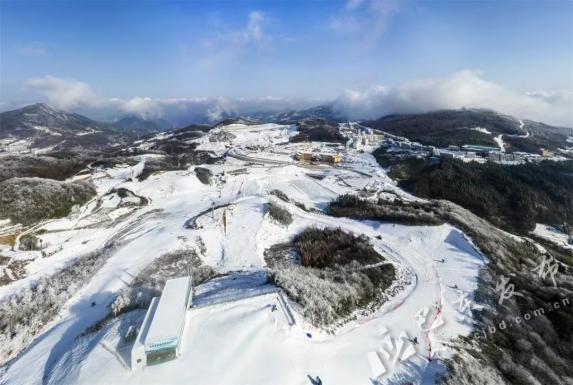 巴东绿葱坡滑雪场营业时间?巴东县到绿葱坡多少钱-图1 巴东绿葱坡滑雪场营业时间?巴东县到绿葱坡多少钱-图1