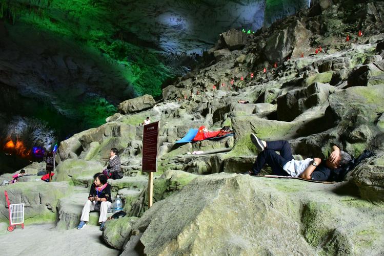 百魔洞晚上能过夜吗?坡月今天现在气温是多少度-图3 百魔洞晚上能过夜吗?坡月今天现在气温是多少度-图3