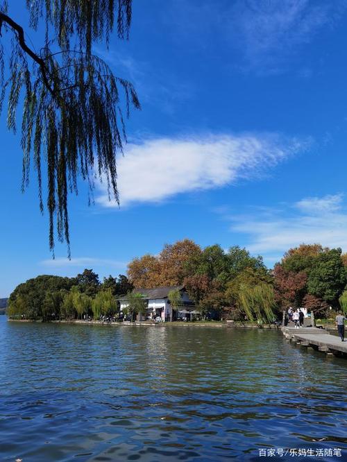 西湖水量多少立方?西湖气温多少-图2 西湖水量多少立方?西湖气温多少-图2