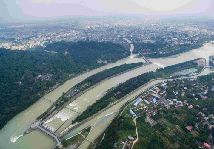 都江堰和汉中哪里气候好?都江堰冬季气温多少度-图2 都江堰和汉中哪里气候好?都江堰冬季气温多少度-图2
