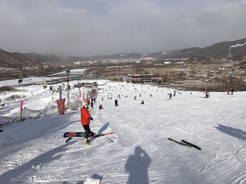 弓长岭滑雪场多长?辽阳弓长岭滑雪场多少钱-图2 弓长岭滑雪场多长?辽阳弓长岭滑雪场多少钱-图2