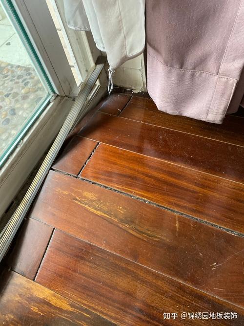 海南能铺实木地板吗?地板会因为空气潮湿而变形或者腐烂吗?海南多少层楼房干燥-图3 海南能铺实木地板吗?地板会因为空气潮湿而变形或者腐烂吗?海南多少层楼房干燥-图3