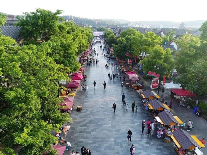 云南10月最好玩的地方?新都到楚雄多少公里-图2 云南10月最好玩的地方?新都到楚雄多少公里-图2