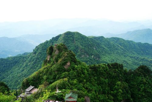 关于山的三个字旅游景点?武当山到安庆多少公里-图2 关于山的三个字旅游景点?武当山到安庆多少公里-图2