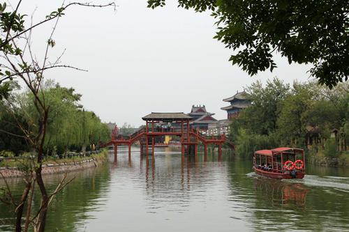 三伏天开封清明上河园热吗？河南清明气温一般多少度-图1