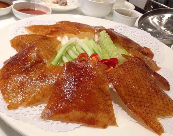烤鸭两吃的做法,烤鸭两吃怎么做好吃,烤鸭两吃?鸭料能配土榨菜饼多少-图1 烤鸭两吃的做法,烤鸭两吃怎么做好吃,烤鸭两吃?鸭料能配土榨菜饼多少-图1