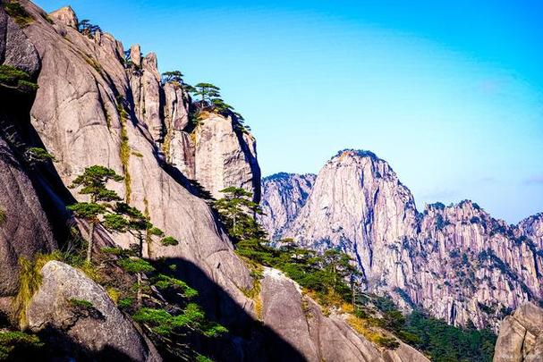 5个人去黄山旅游费用多少合适呢?黄山旅行社保险费是多少-图1 5个人去黄山旅游费用多少合适呢?黄山旅行社保险费是多少-图1