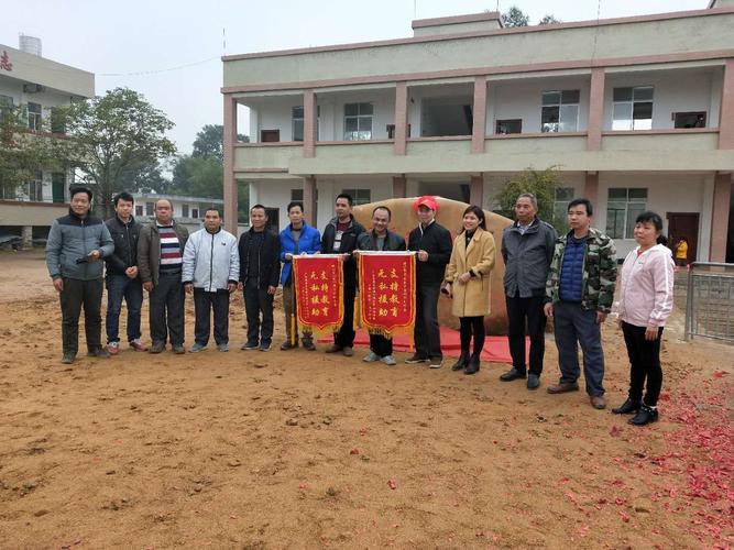 容县有多大?广西容县石头镇多少人口-图3 容县有多大?广西容县石头镇多少人口-图3
