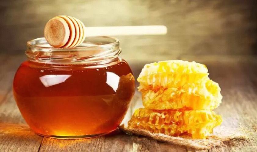 冬季的蜂蜜好还是夏季的蜂蜜好?天气冷了多少个才可以吃蜂蜜-图2 冬季的蜂蜜好还是夏季的蜂蜜好?天气冷了多少个才可以吃蜂蜜-图2