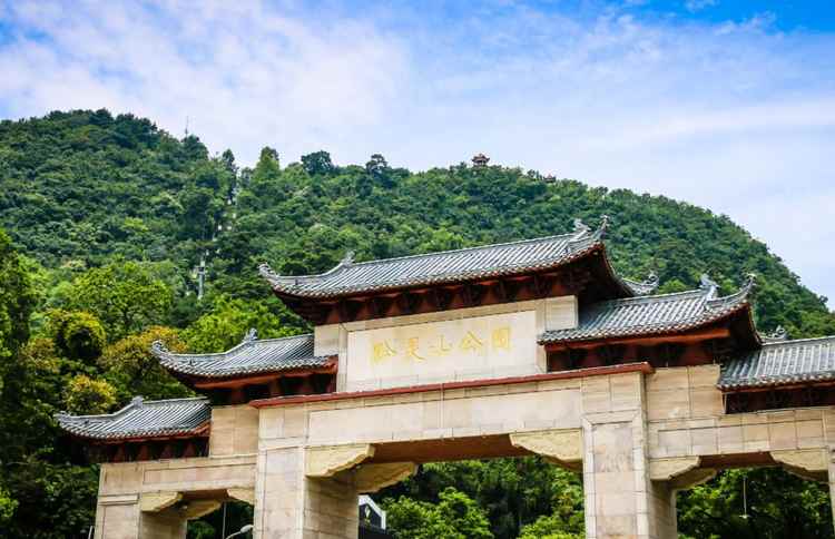 贵阳黔灵公园海拔有多少米?黔灵山海拔有多少米-图1 贵阳黔灵公园海拔有多少米?黔灵山海拔有多少米-图1