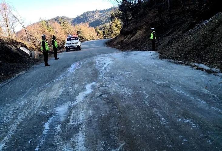 正常情况下,水结冰的温度是多少度?道路结冰一般温度是多少-图2 正常情况下,水结冰的温度是多少度?道路结冰一般温度是多少-图2